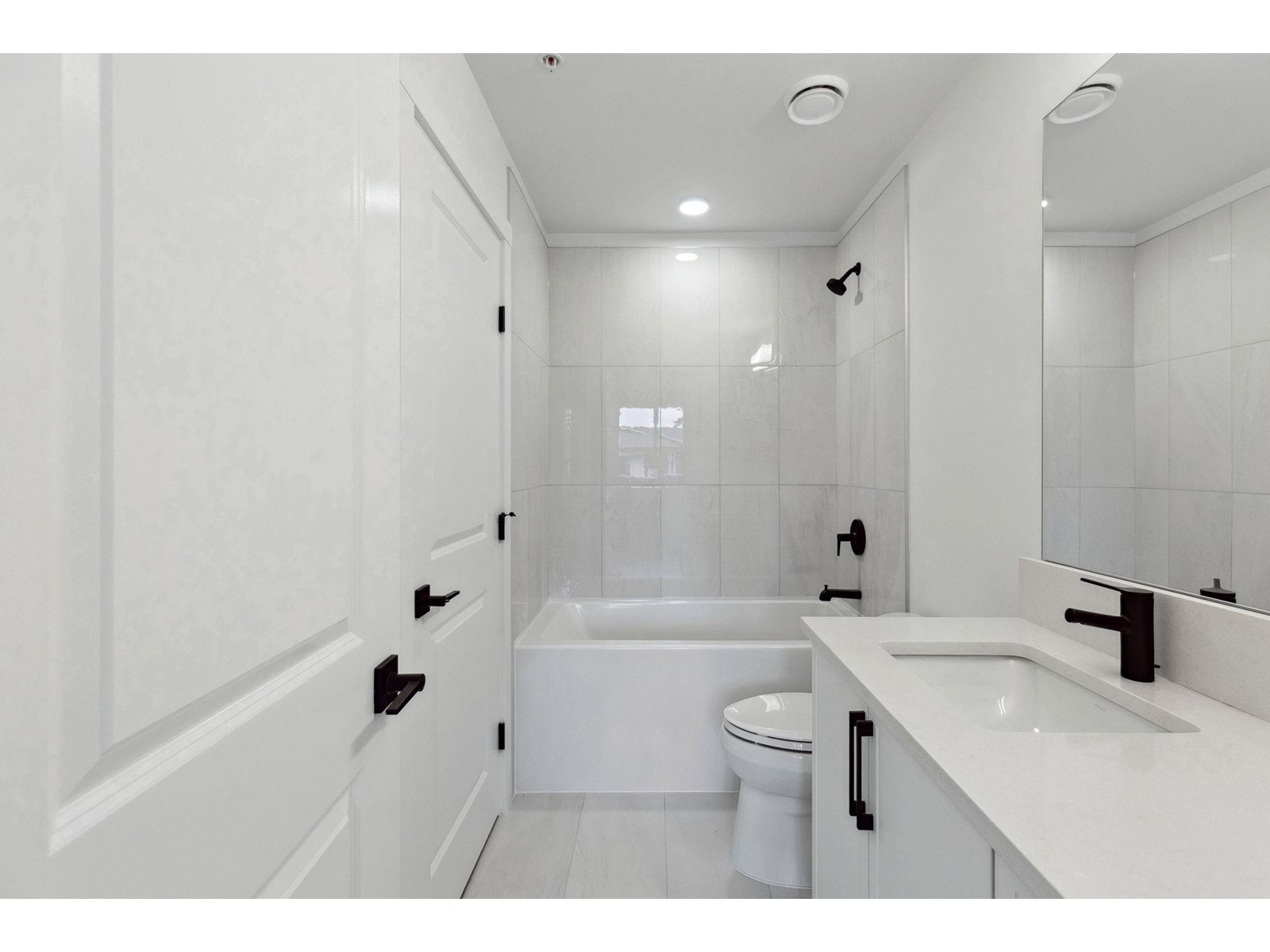 501 3528 146a Street, Surrey, British Columbia  V4P 0H4 - Photo 13 - R2989468