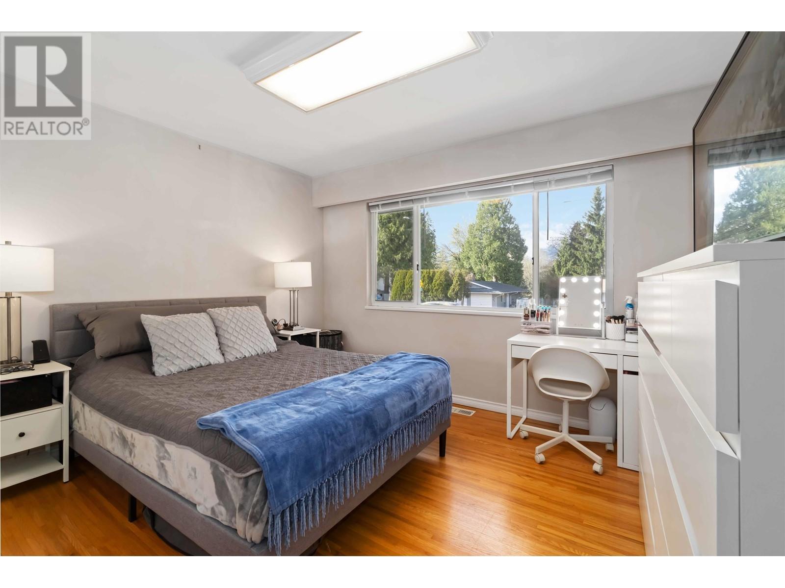 2110 Como Lake Avenue, Coquitlam, British Columbia  V3J 3R5 - Photo 11 - R2989530