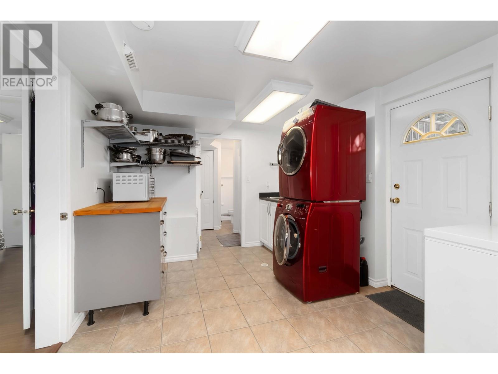 2110 Como Lake Avenue, Coquitlam, British Columbia  V3J 3R5 - Photo 19 - R2989530