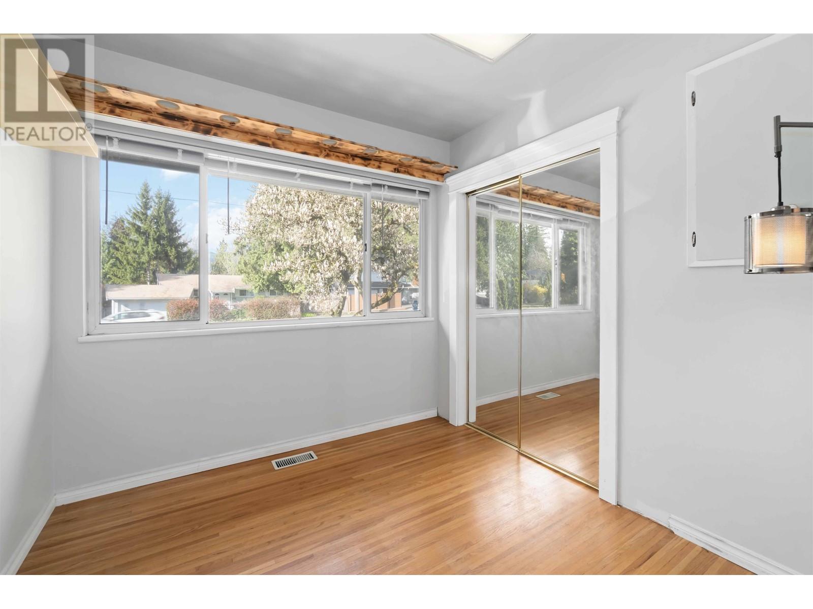 2110 Como Lake Avenue, Coquitlam, British Columbia  V3J 3R5 - Photo 15 - R2989530