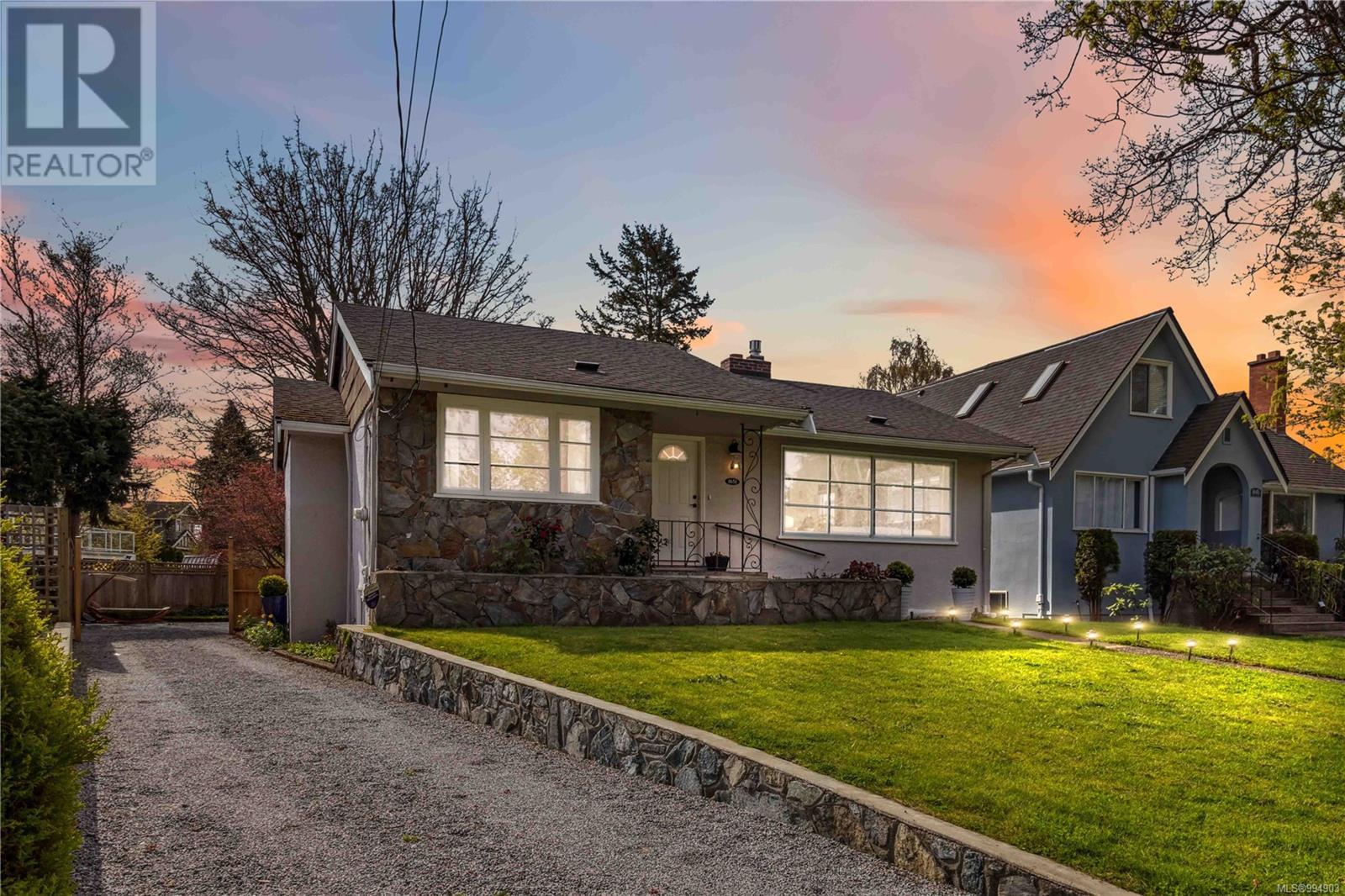 Property at 1651 Fairfield Rd image 4