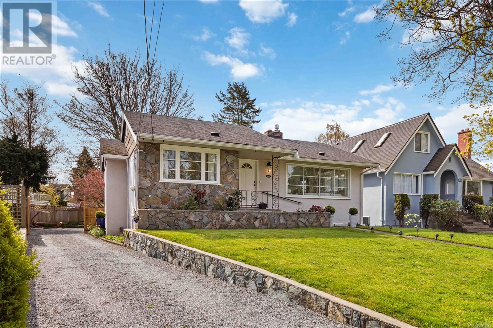 Property at 1651 Fairfield Rd image 1