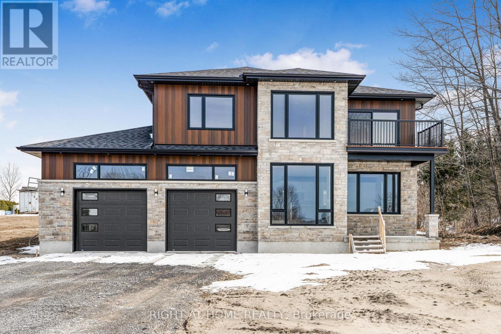 170 Gascon Street, Alfred And Plantagenet, Ontario  K0B 1J0 - Photo 1 - X12078916