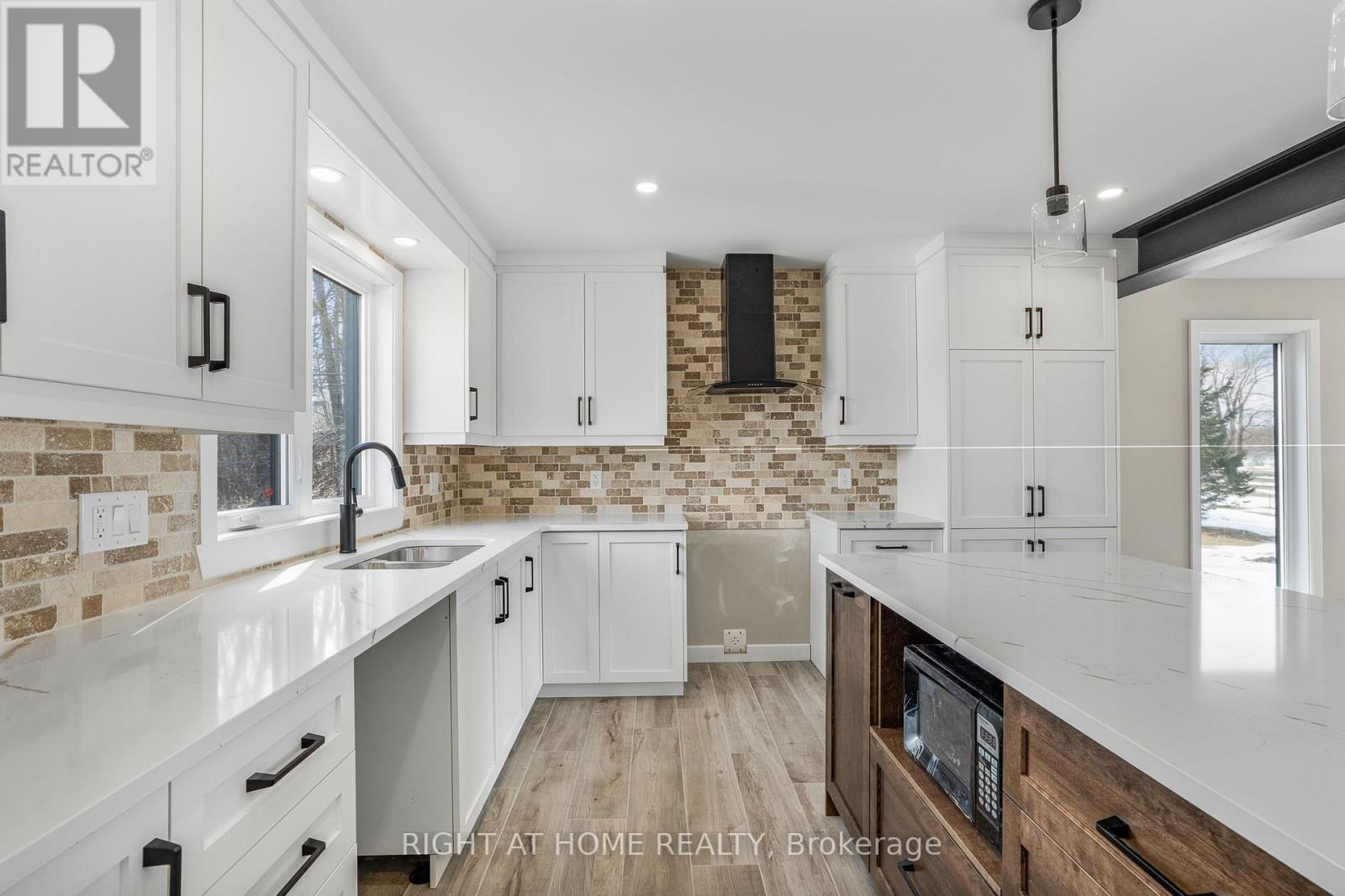 170 Gascon Street, Alfred And Plantagenet, Ontario  K0B 1J0 - Photo 11 - X12078916