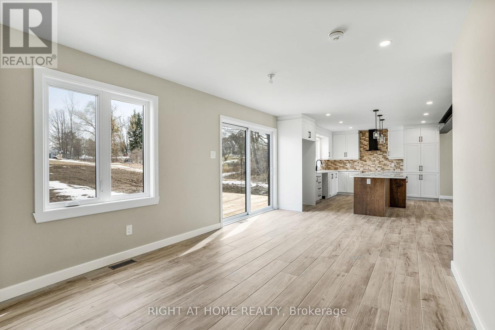 170 Gascon Street, Alfred And Plantagenet, Ontario  K0B 1J0 - Photo 16 - X12078916