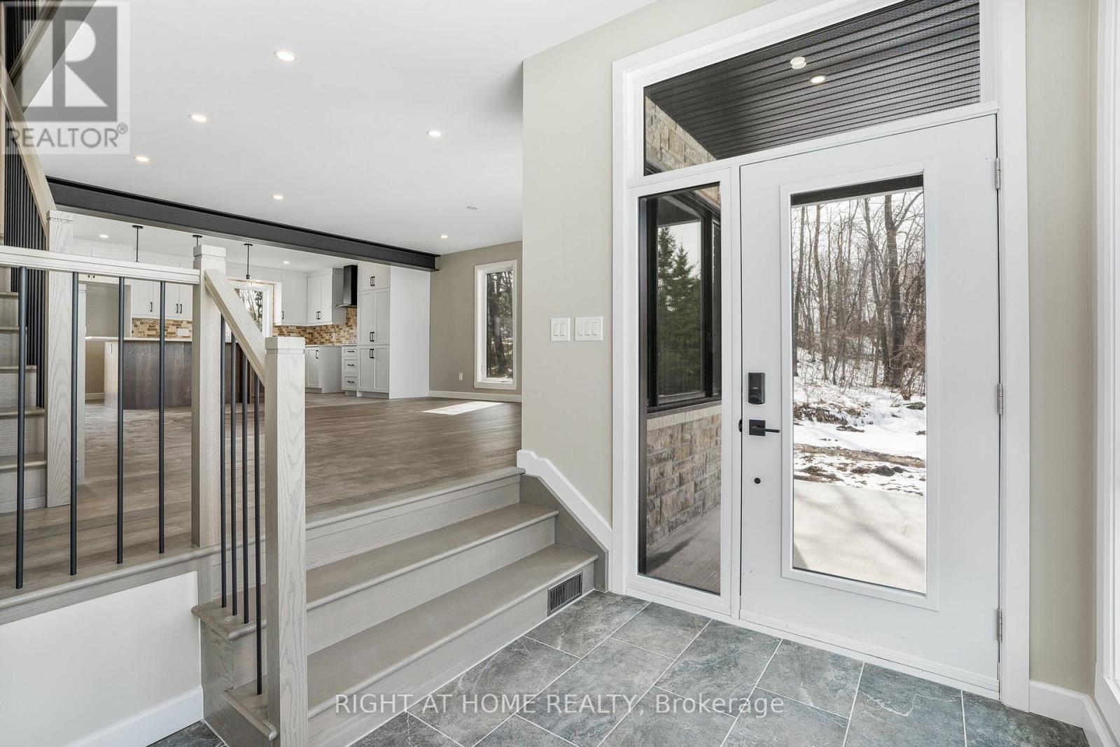 170 Gascon Street, Alfred And Plantagenet, Ontario  K0B 1J0 - Photo 3 - X12078916