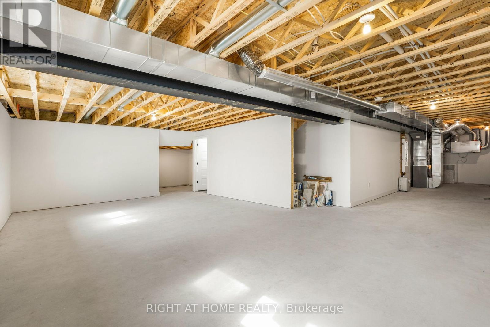 170 Gascon Street, Alfred And Plantagenet, Ontario  K0B 1J0 - Photo 31 - X12078916