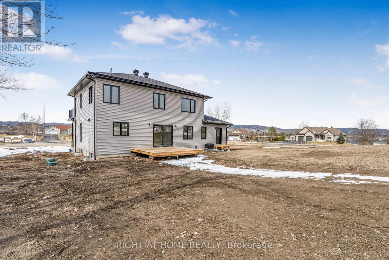 170 Gascon Street, Alfred And Plantagenet, Ontario  K0B 1J0 - Photo 33 - X12078916