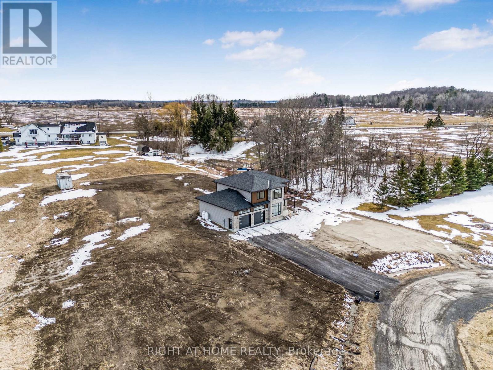 170 Gascon Street, Alfred And Plantagenet, Ontario  K0B 1J0 - Photo 36 - X12078916