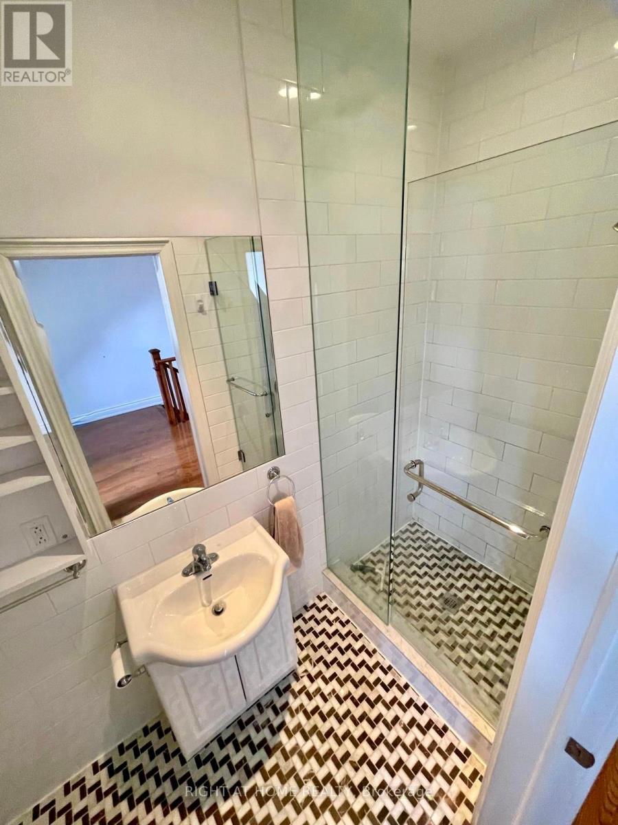 2nd - 83 Oxford Street, Toronto, Ontario  M5T 1P2 - Photo 10 - C12078919