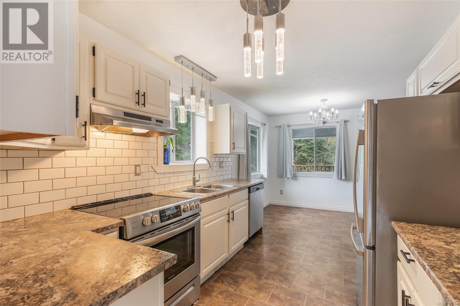 Property at 3935 Port Alberni Hwy image 5
