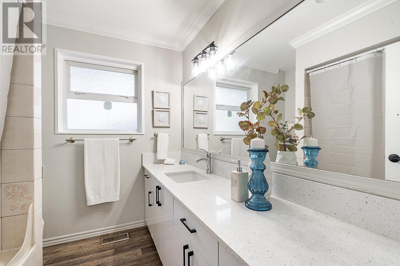 310 Inglewood Avenue, West Vancouver, British Columbia  V7T 1X1 - Photo 17 - R2989584