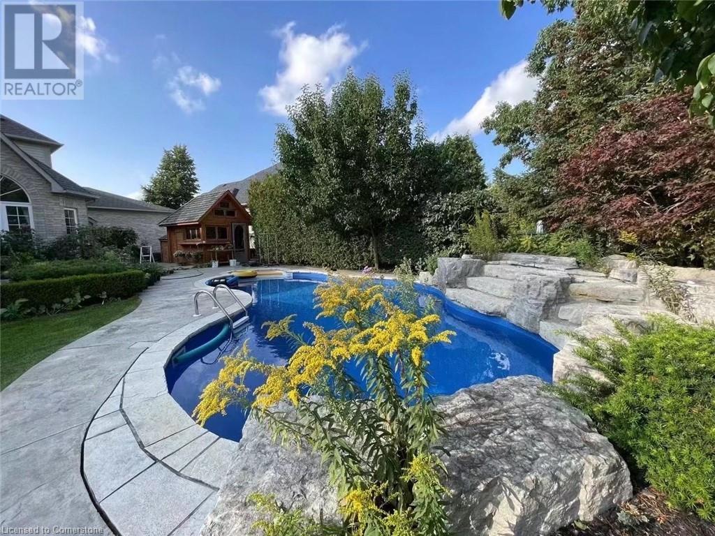 Property at 4286 CLUBVIEW Drive image 5