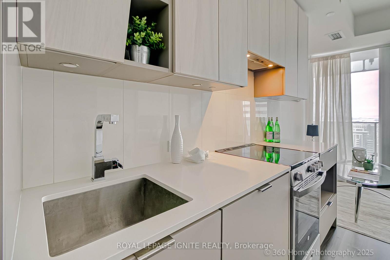 4010 - 3883 Quartz Road, Mississauga, Ontario  L5B 4M6 - Photo 4 - W12078922