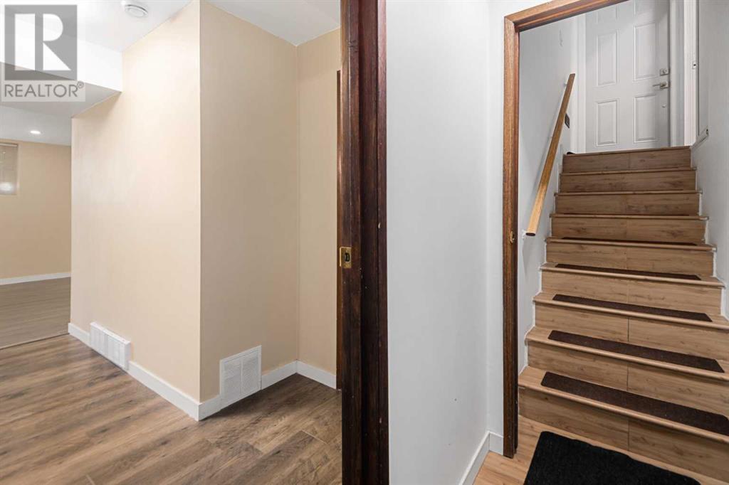 212 Woodbine Boulevard Sw, Calgary, Alberta  T2W 4K5 - Photo 28 - A2206358