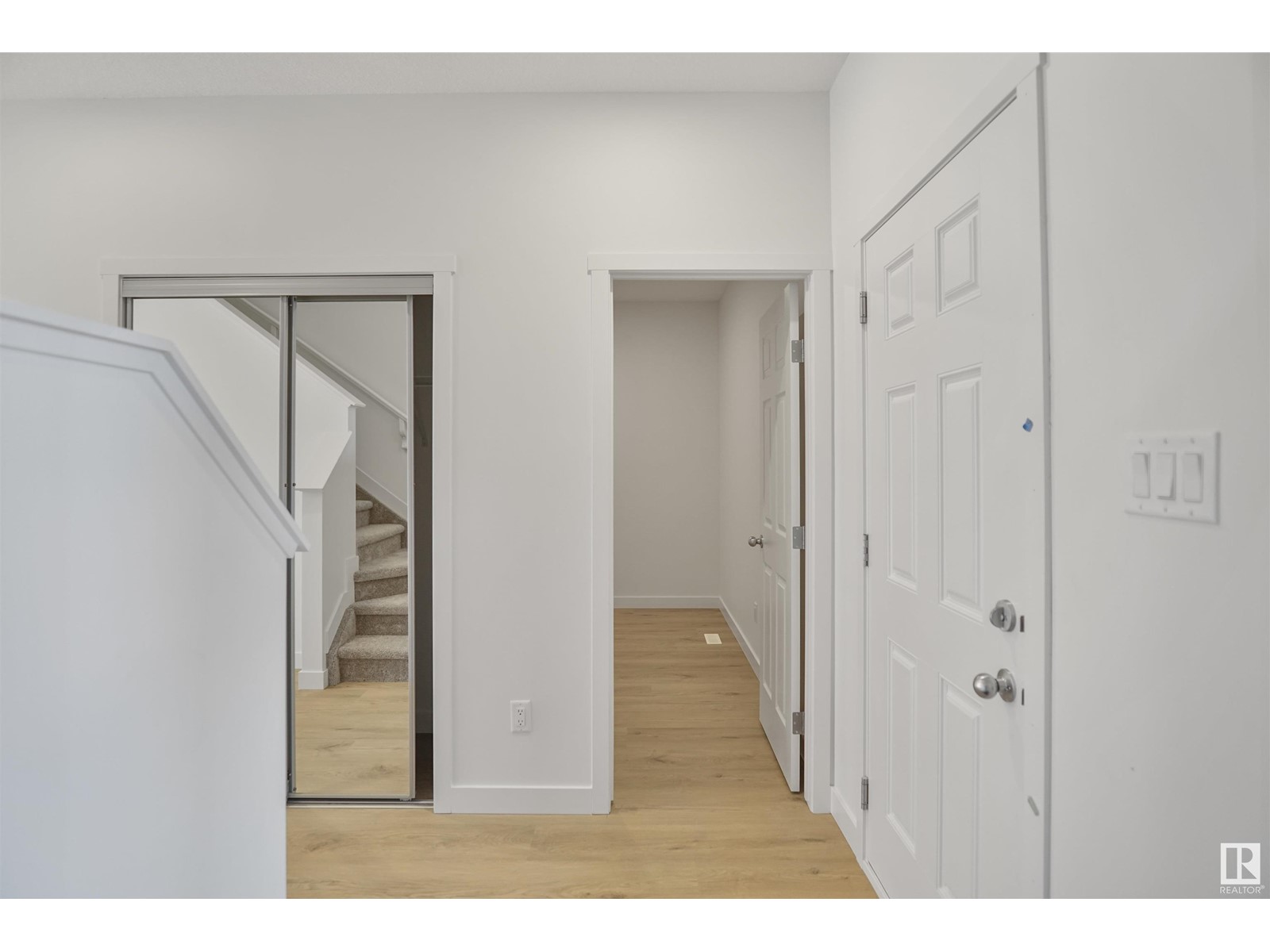 Property at 8739 183 AV NW image 3