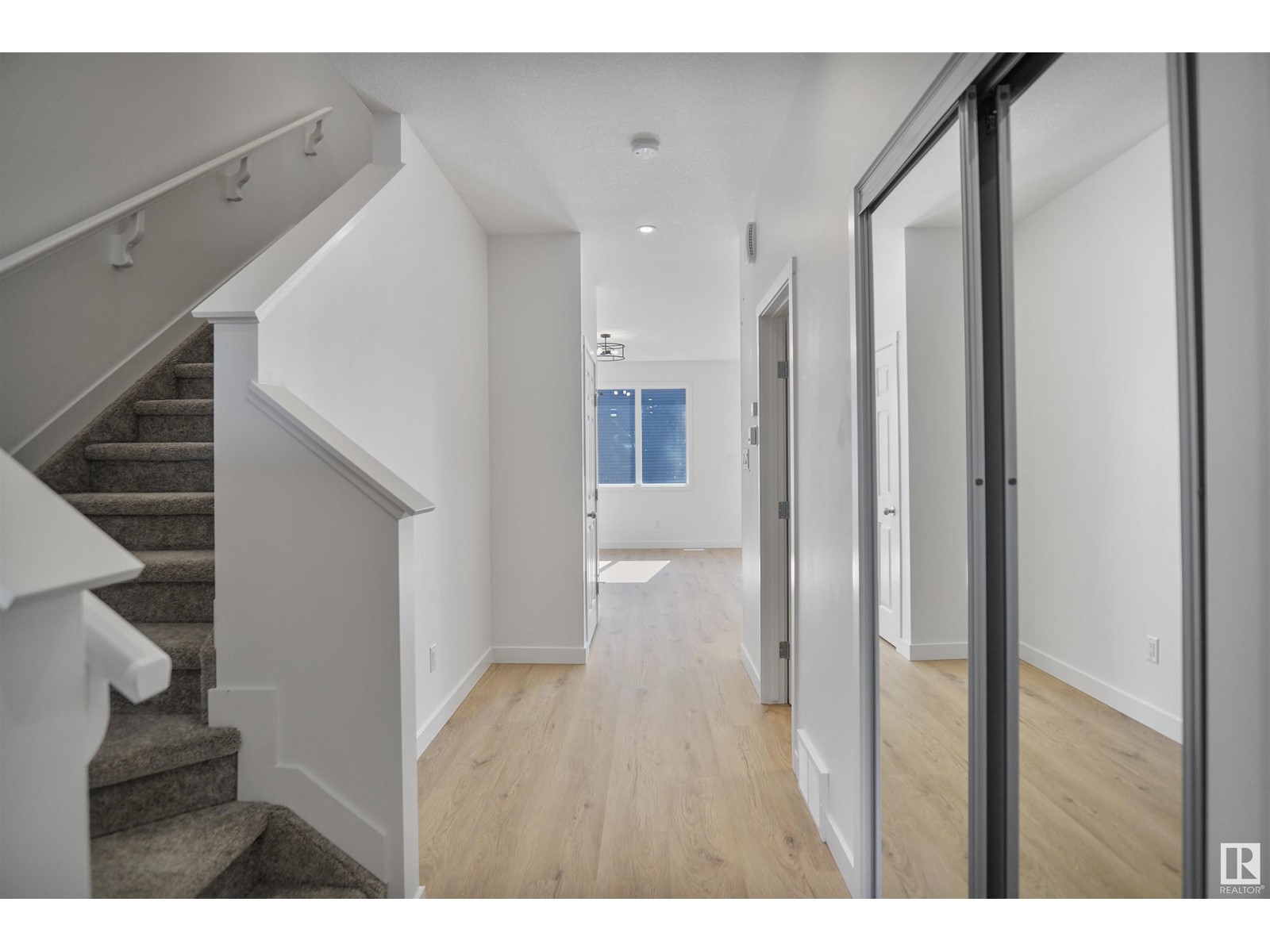 Property at 8739 183 AV NW image 4