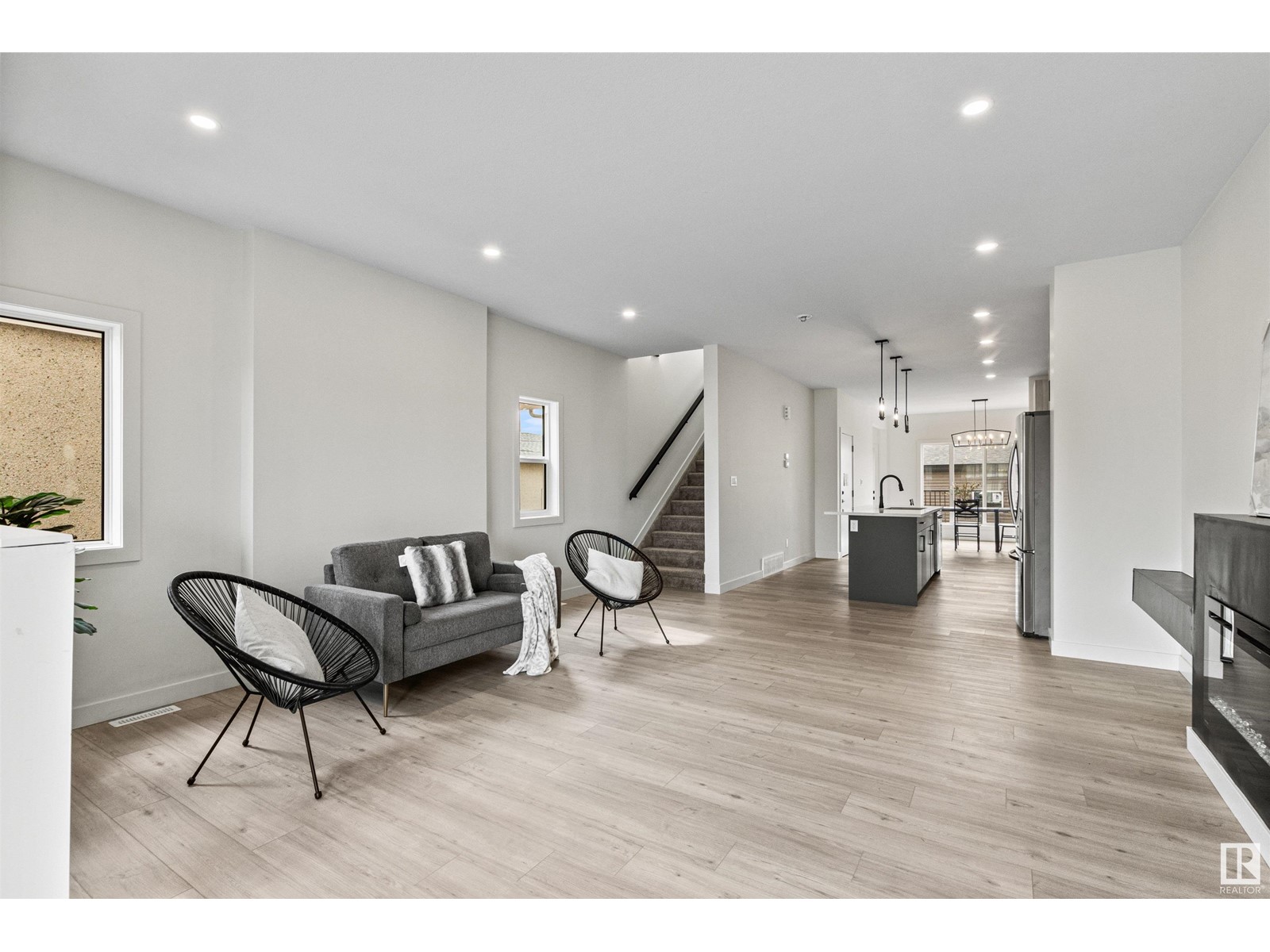 Property at 9826 158 ST NW image 5