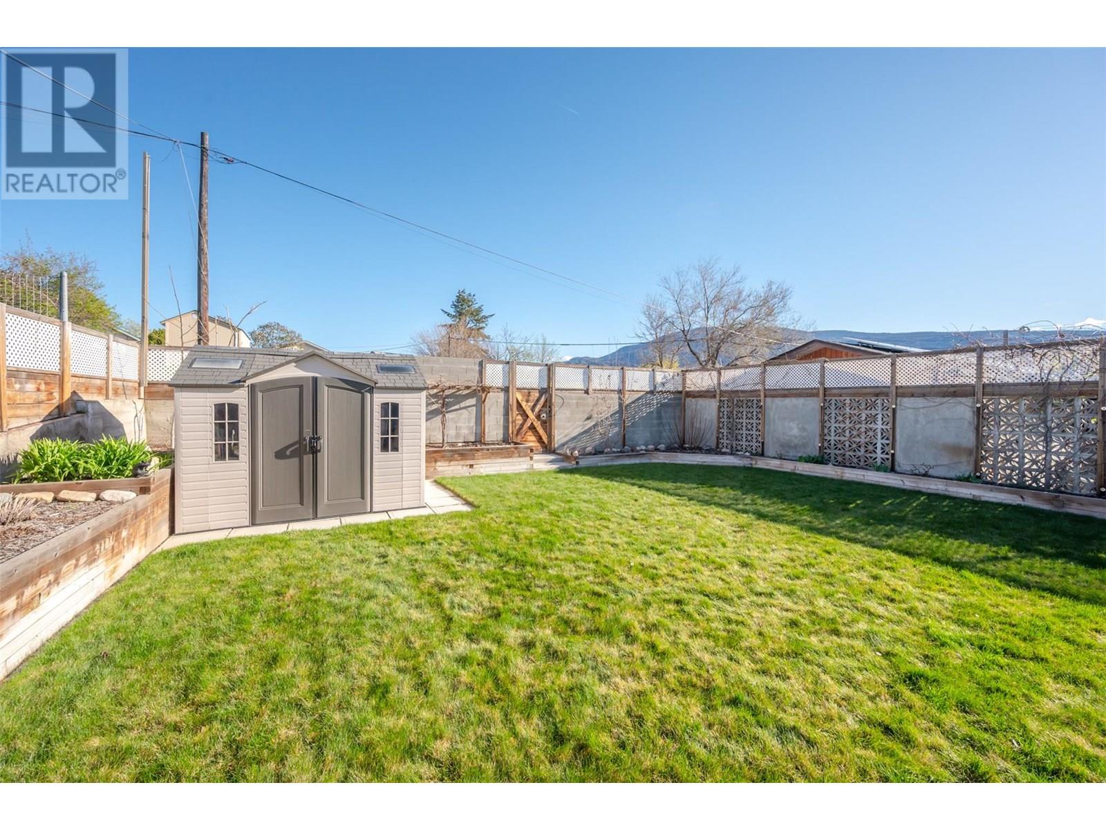 Property at 566 CHURCH Avenue image 4