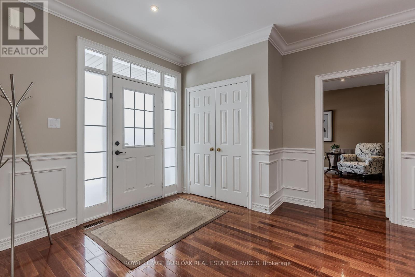 Property at 4286 CLUBVIEW DRIVE image 5