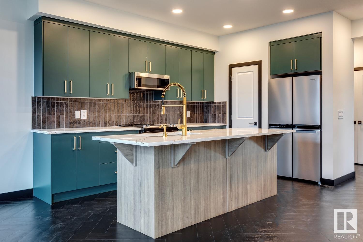 Property at 27 Chartres CL image 1
