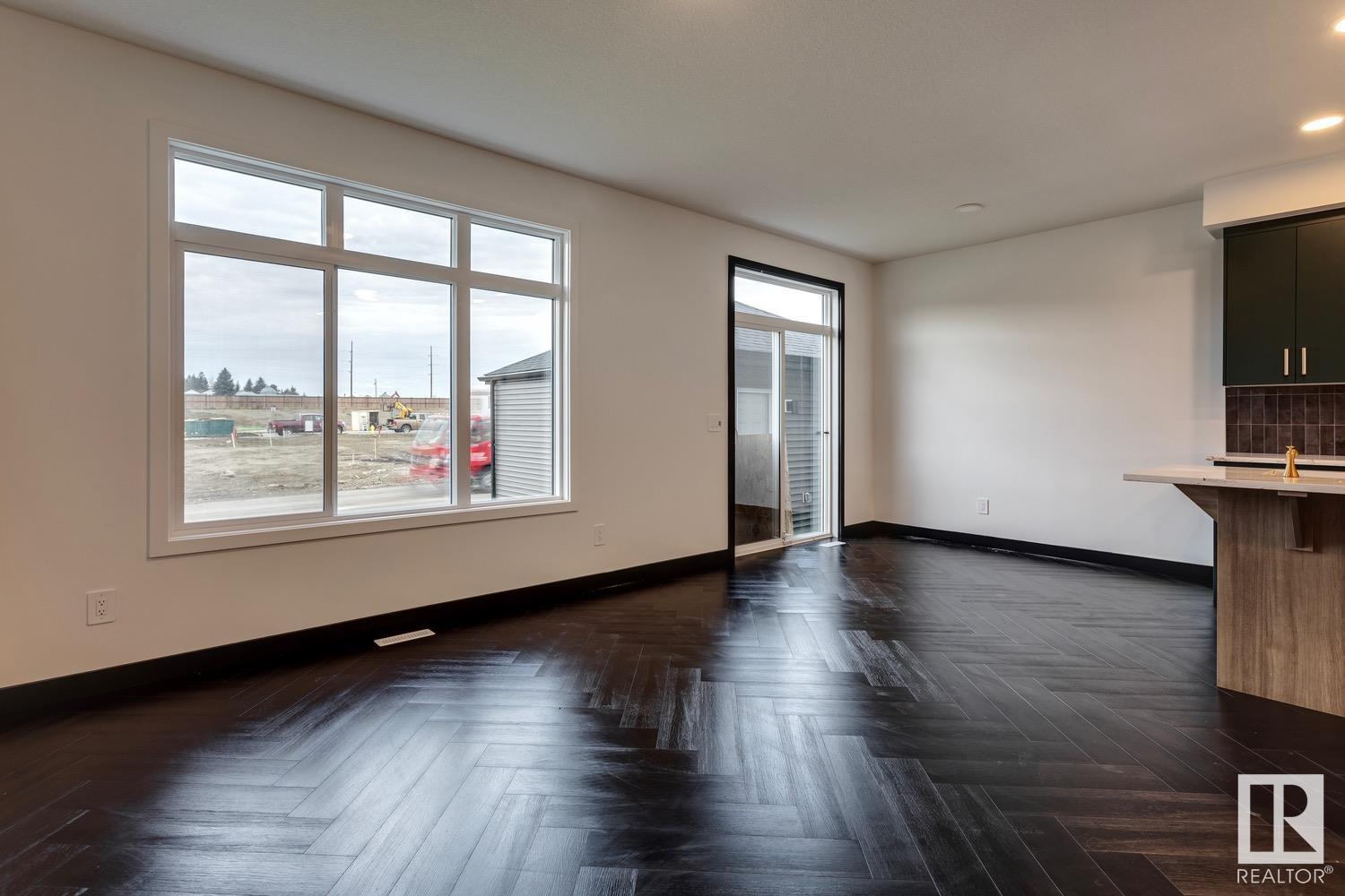 27 Chartres Cl, St. Albert, Alberta  X0X 0X0 - Photo 8 - E4430547