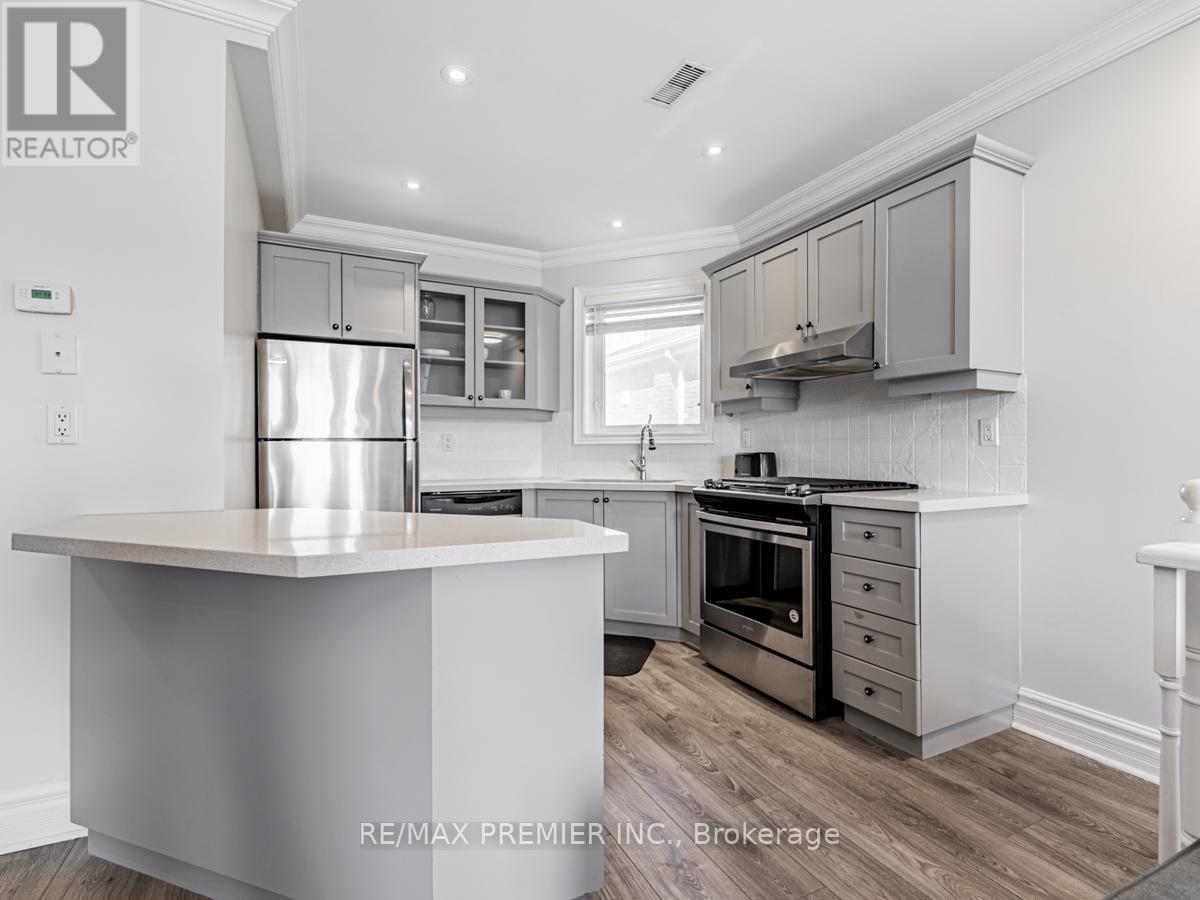 10 St Annes Road, Toronto, Ontario  M6J 2C1 - Photo 17 - C12078992