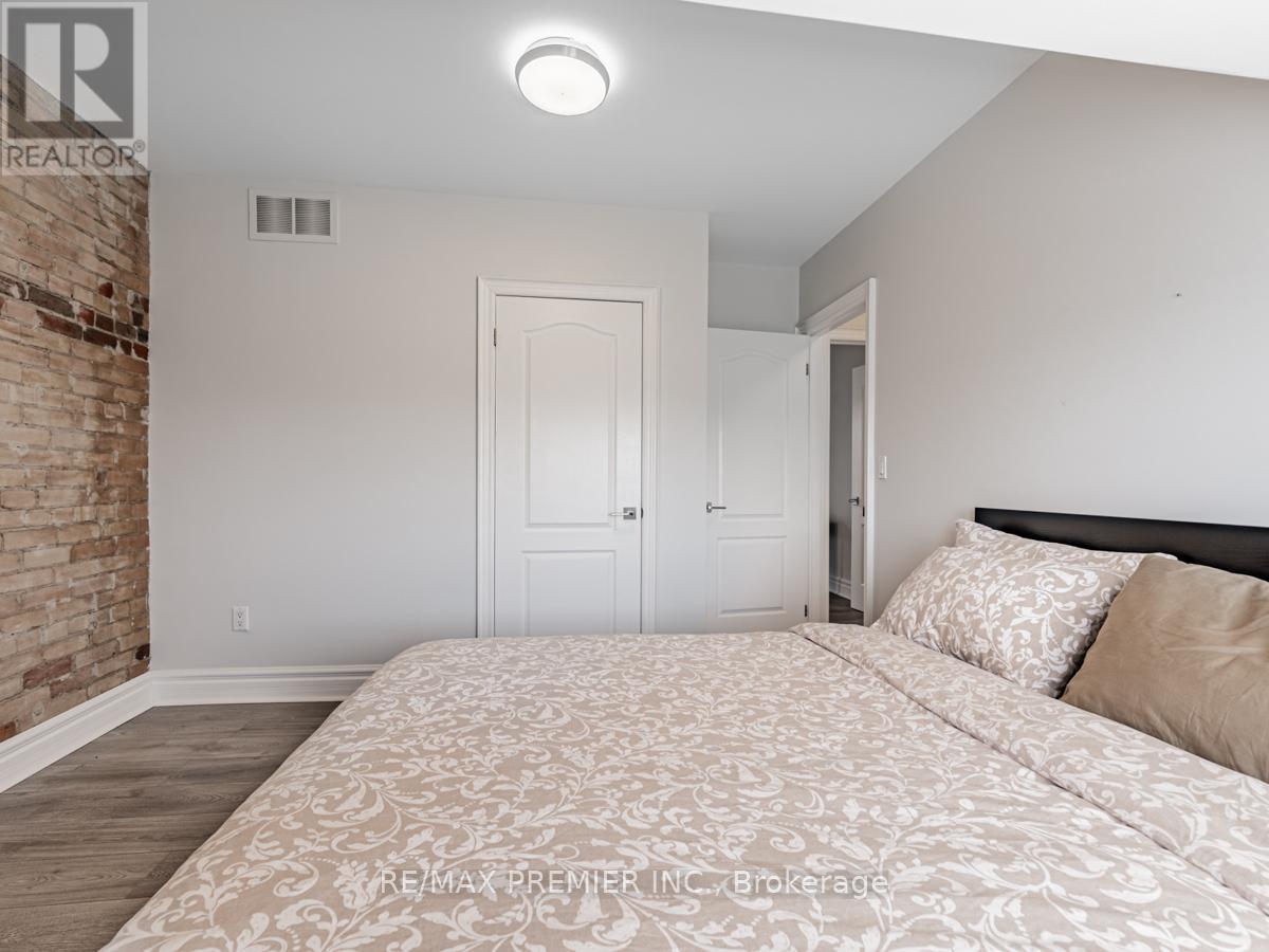 10 St Annes Road, Toronto, Ontario  M6J 2C1 - Photo 21 - C12078992
