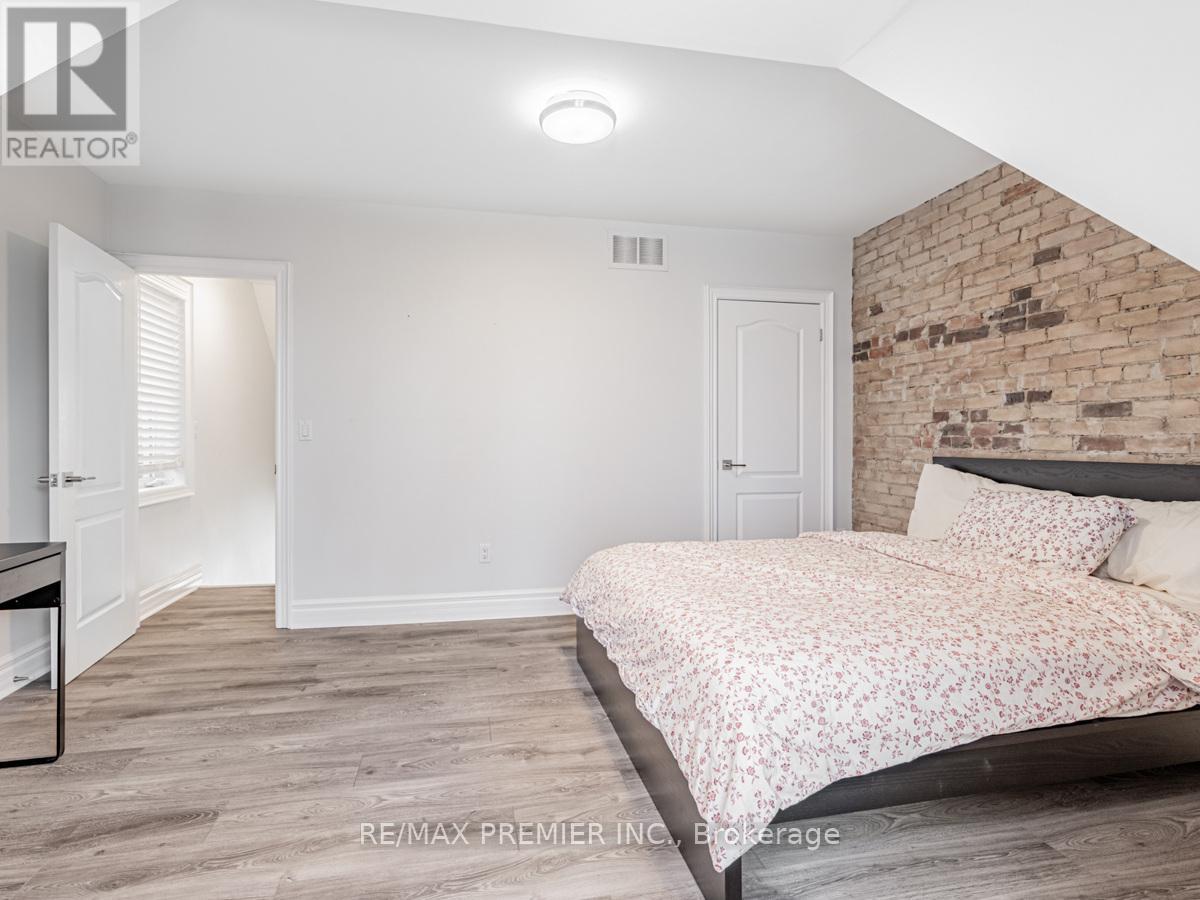 10 St Annes Road, Toronto, Ontario  M6J 2C1 - Photo 24 - C12078992