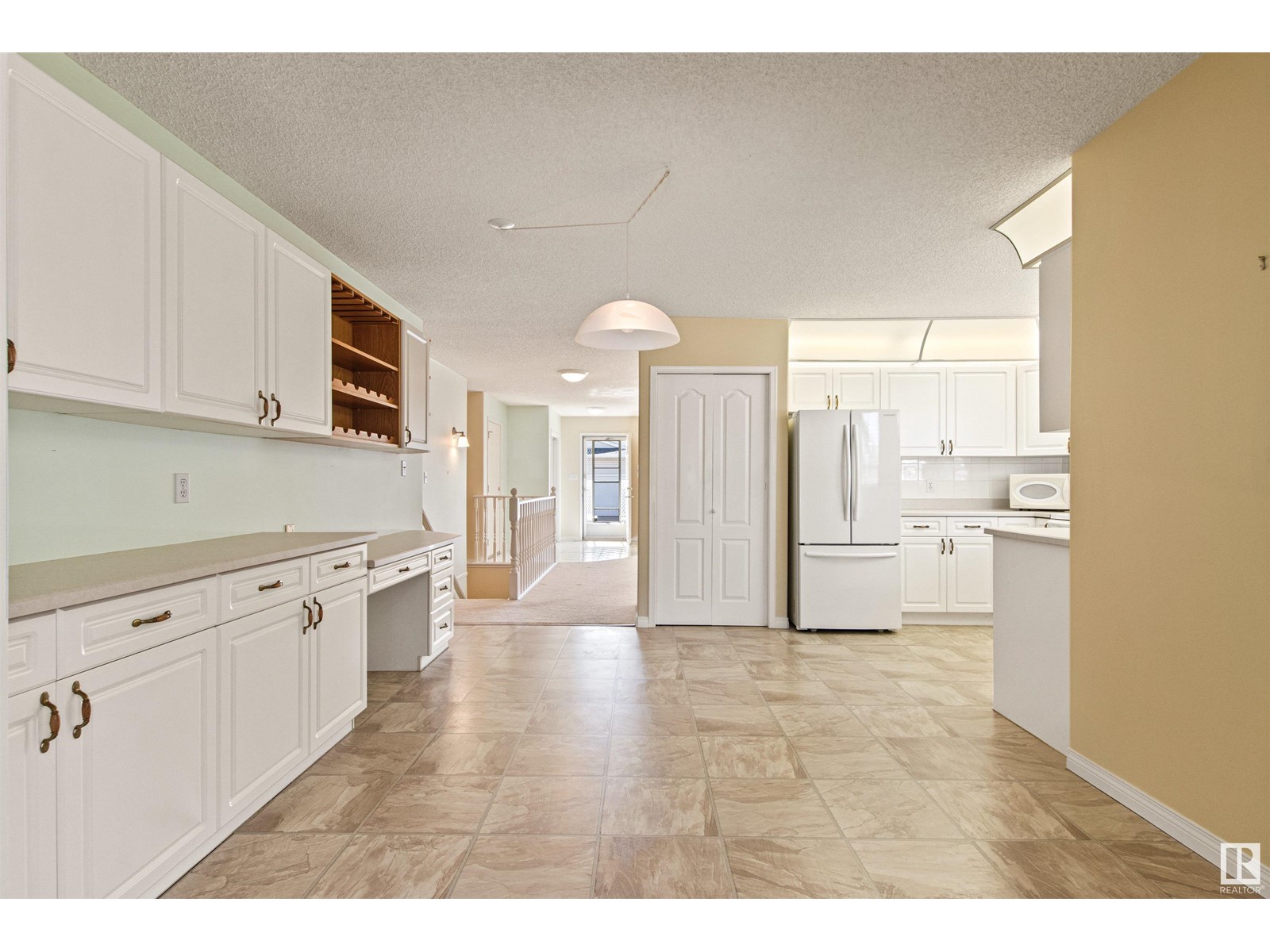 Property at 925 YOUVILLE DR W NW image 3