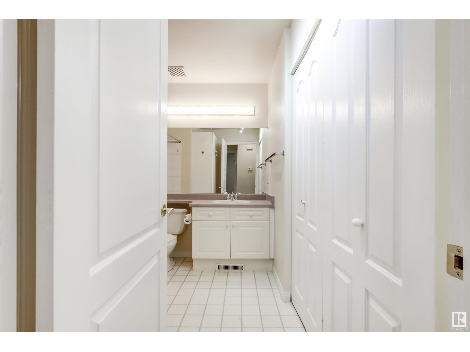 Property at 925 YOUVILLE DR W NW image 4