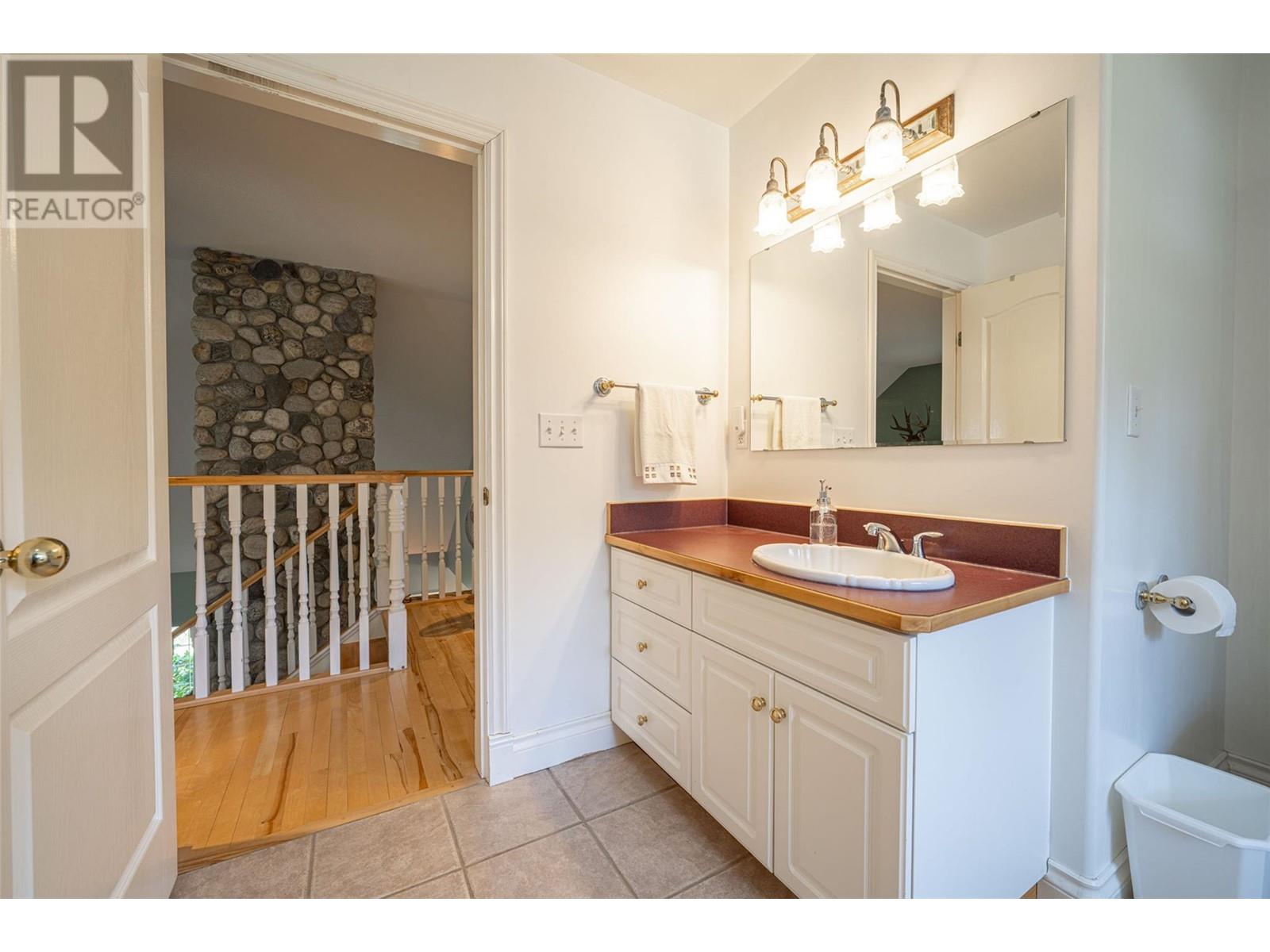 2990 50 Street Nw, Salmon Arm, British Columbia  V1E 4M2 - Photo 53 - 10343107