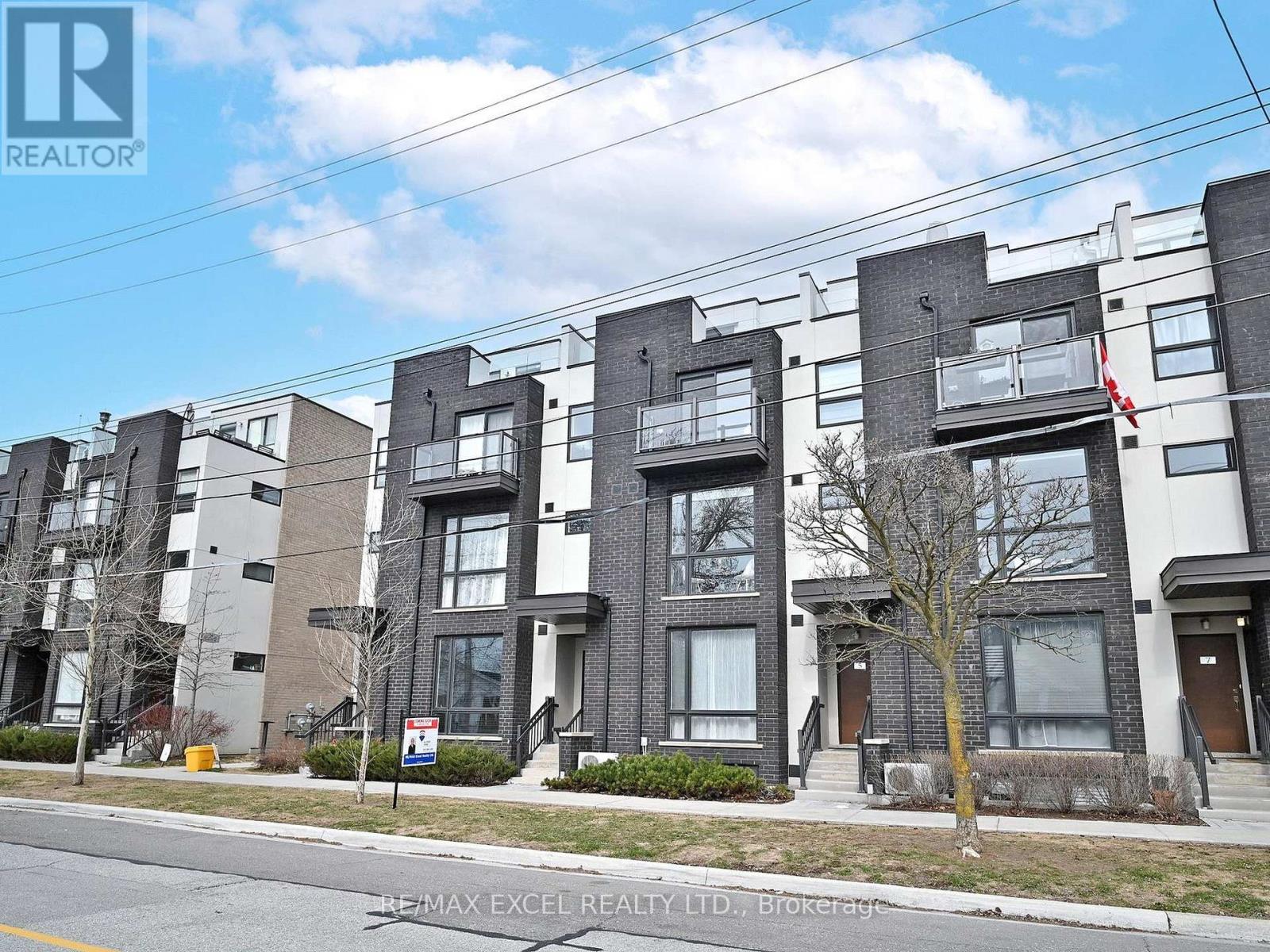 Property at 3 - 24 FIELDWAY ROAD image 2