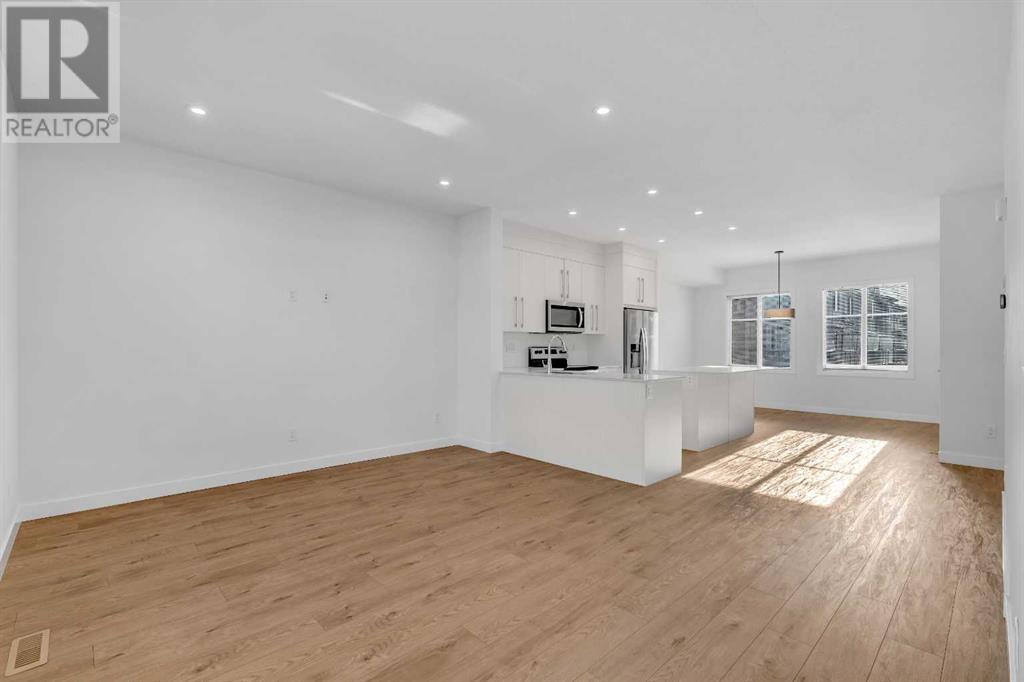 Property at 657 Savanna Boulevard NE image 5