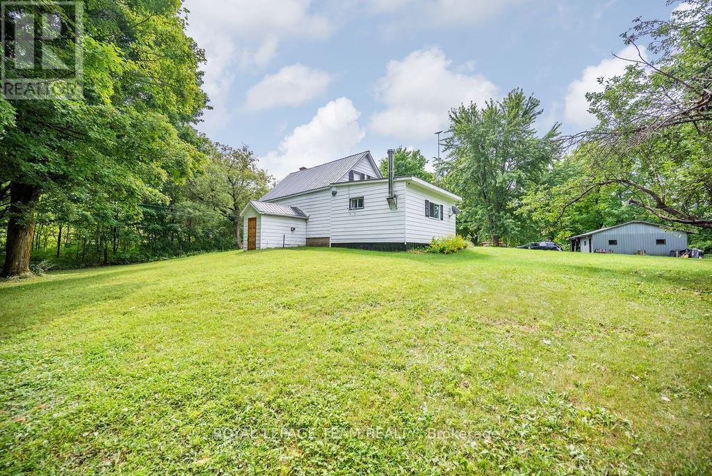 1448 Perrault Road, Bonnechere Valley, Ontario  K0J 1T0 - Photo 11 - X12079042