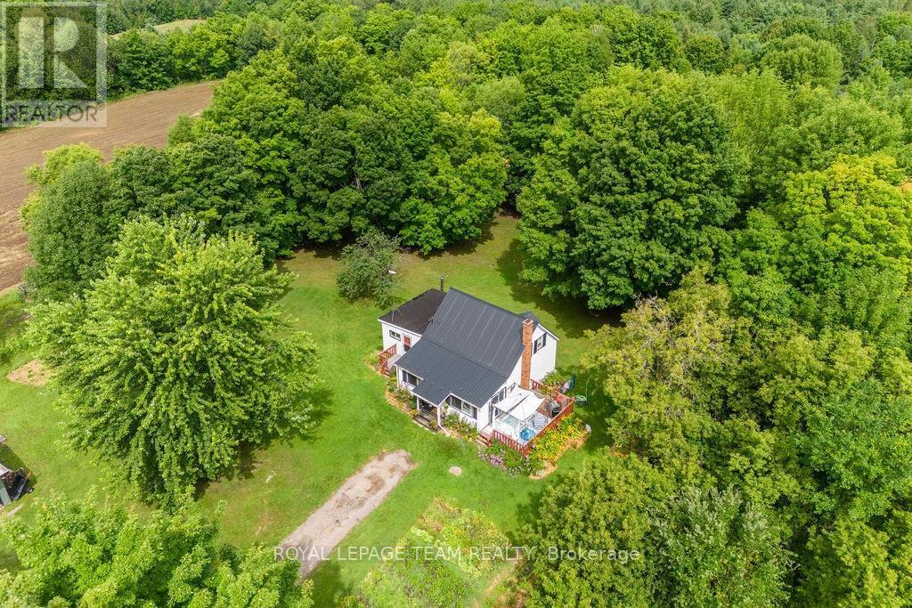 1448 Perrault Road, Bonnechere Valley, Ontario  K0J 1T0 - Photo 6 - X12079042