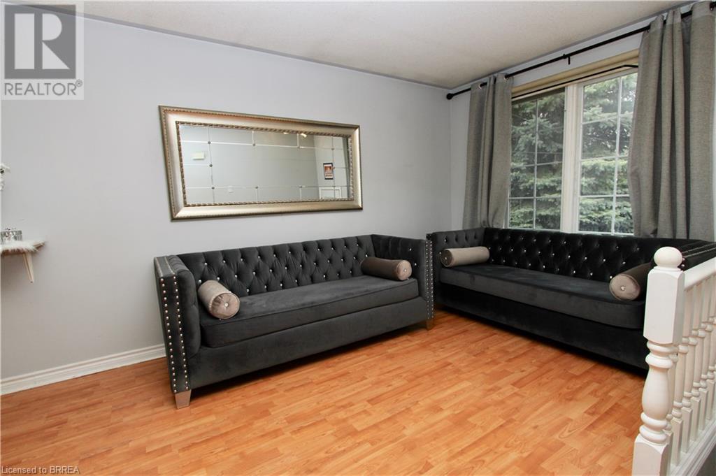 Property at 118 MARLBOROUGH Street image 4