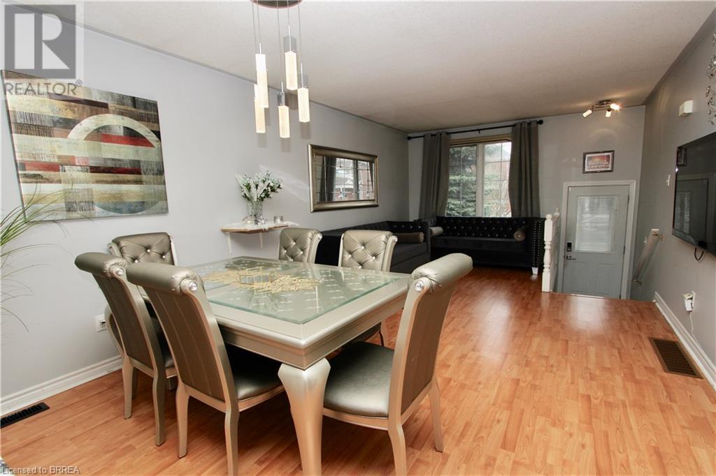Property at 118 MARLBOROUGH Street image 5