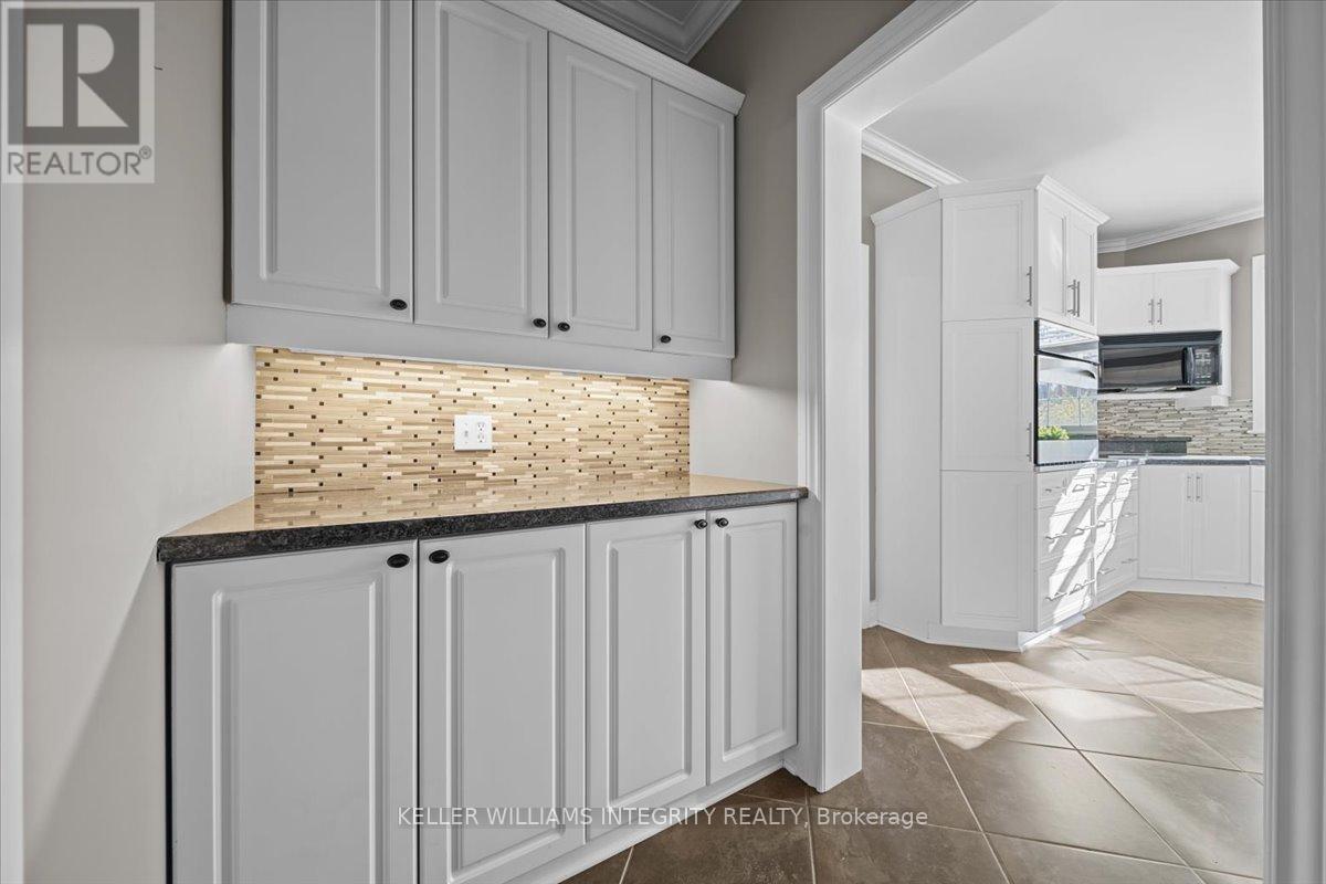 38 Marchvale Drive, Ottawa, Ontario  K2W 1C2 - Photo 22 - X12079066