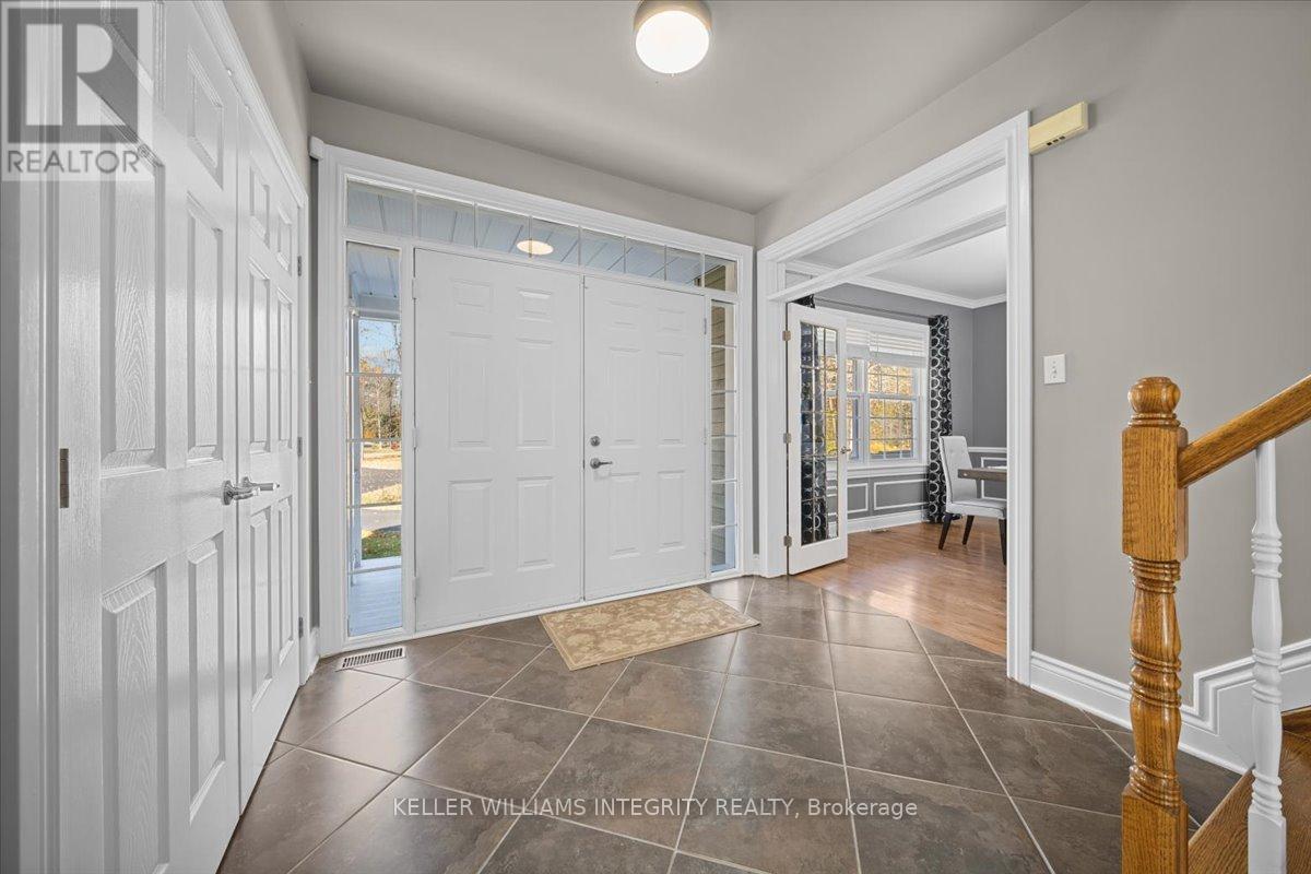 38 Marchvale Drive, Ottawa, Ontario  K2W 1C2 - Photo 8 - X12079066