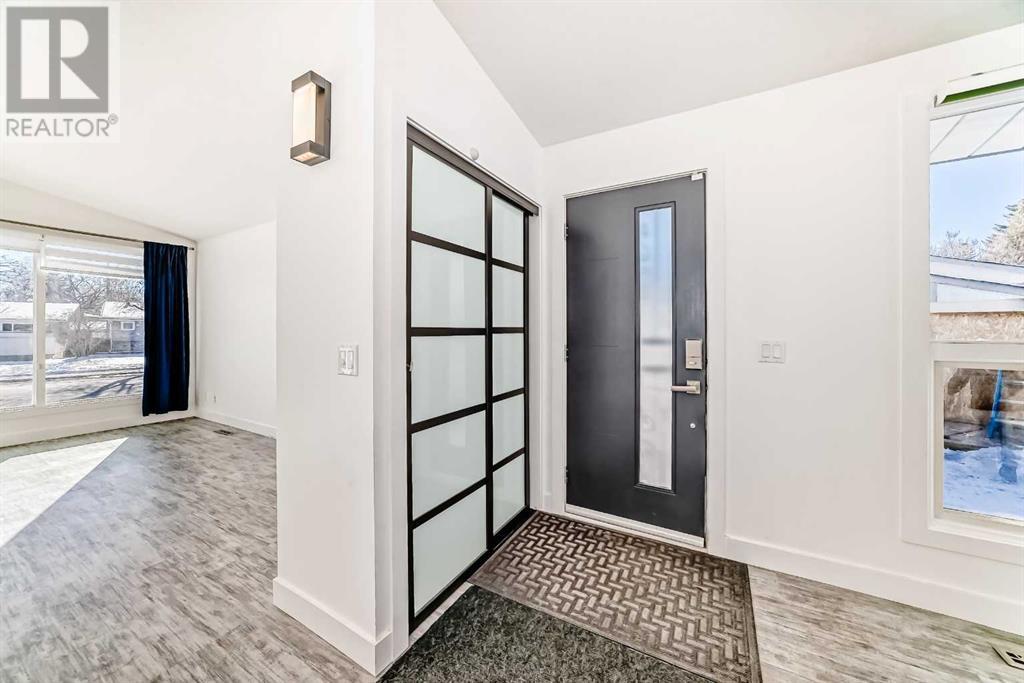 Property at 2616 63 Avenue SW image 4