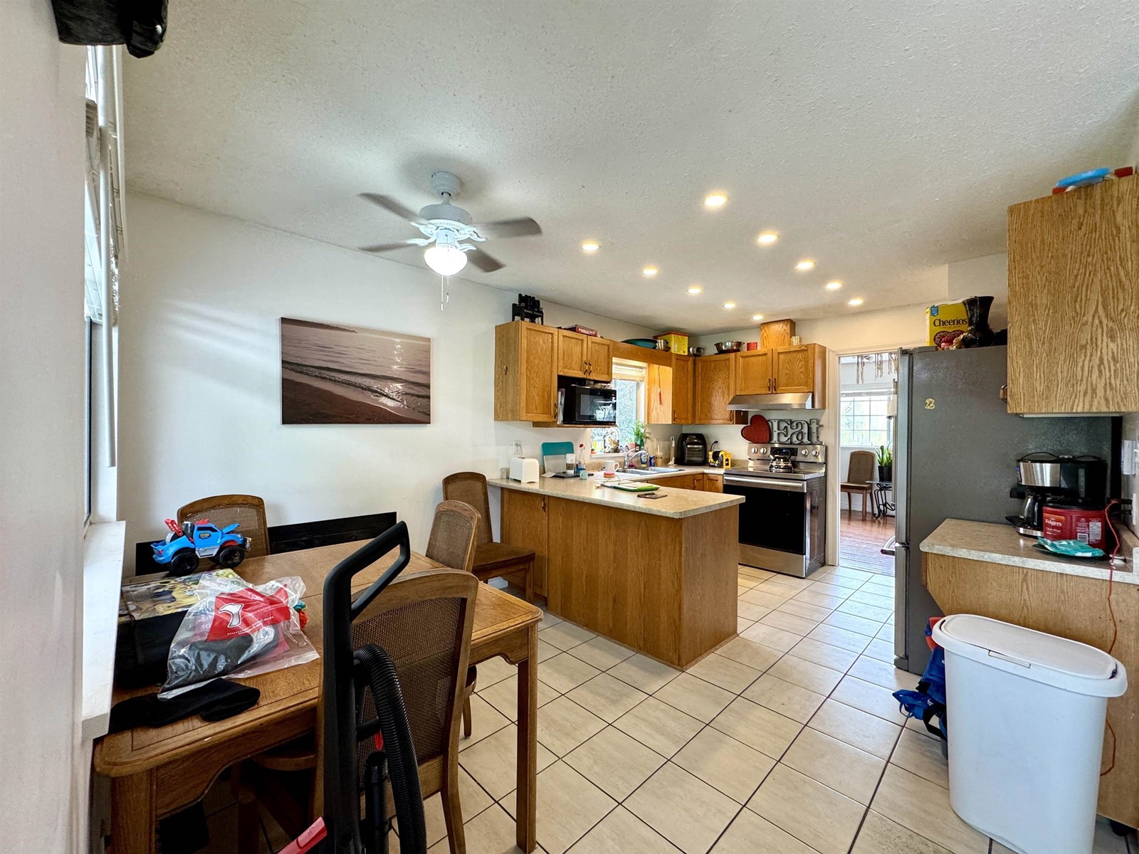 32995 14 Avenue, Mission, British Columbia  V2V 2P3 - Photo 7 - R2982527