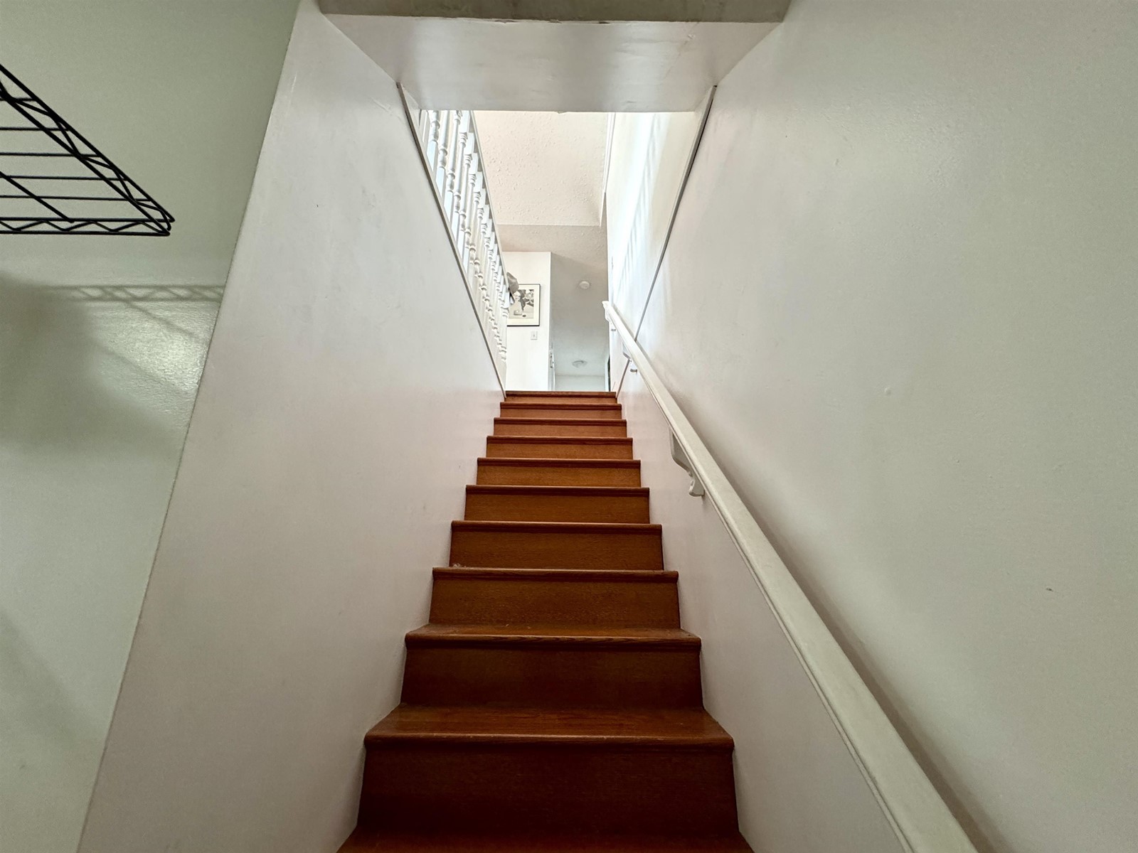 32995 14 Avenue, Mission, British Columbia  V2V 2P3 - Photo 4 - R2982527