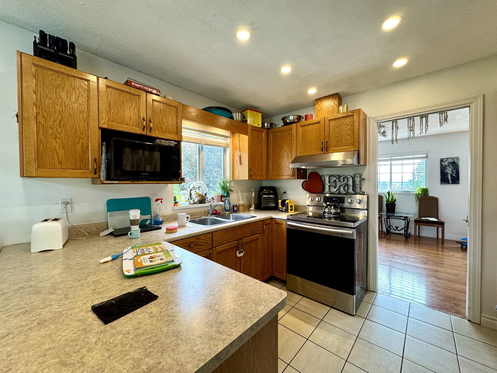 32995 14 Avenue, Mission, British Columbia  V2V 2P3 - Photo 8 - R2982527