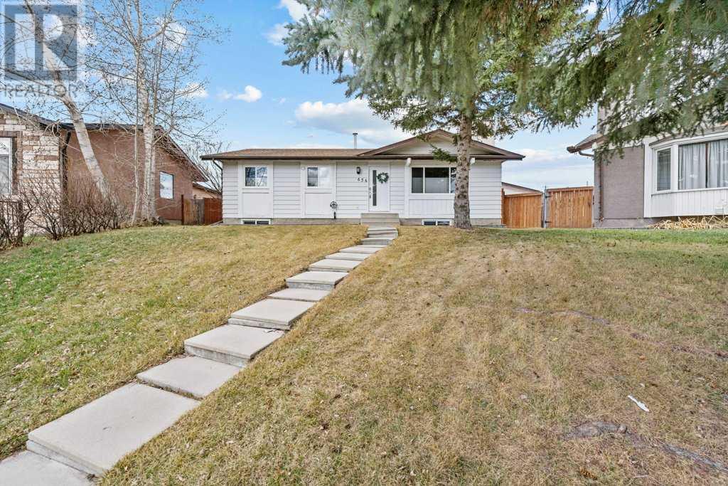 656 Malvern Drive Ne, Calgary, Alberta  T2A 5P5 - Photo 2 - A2209939