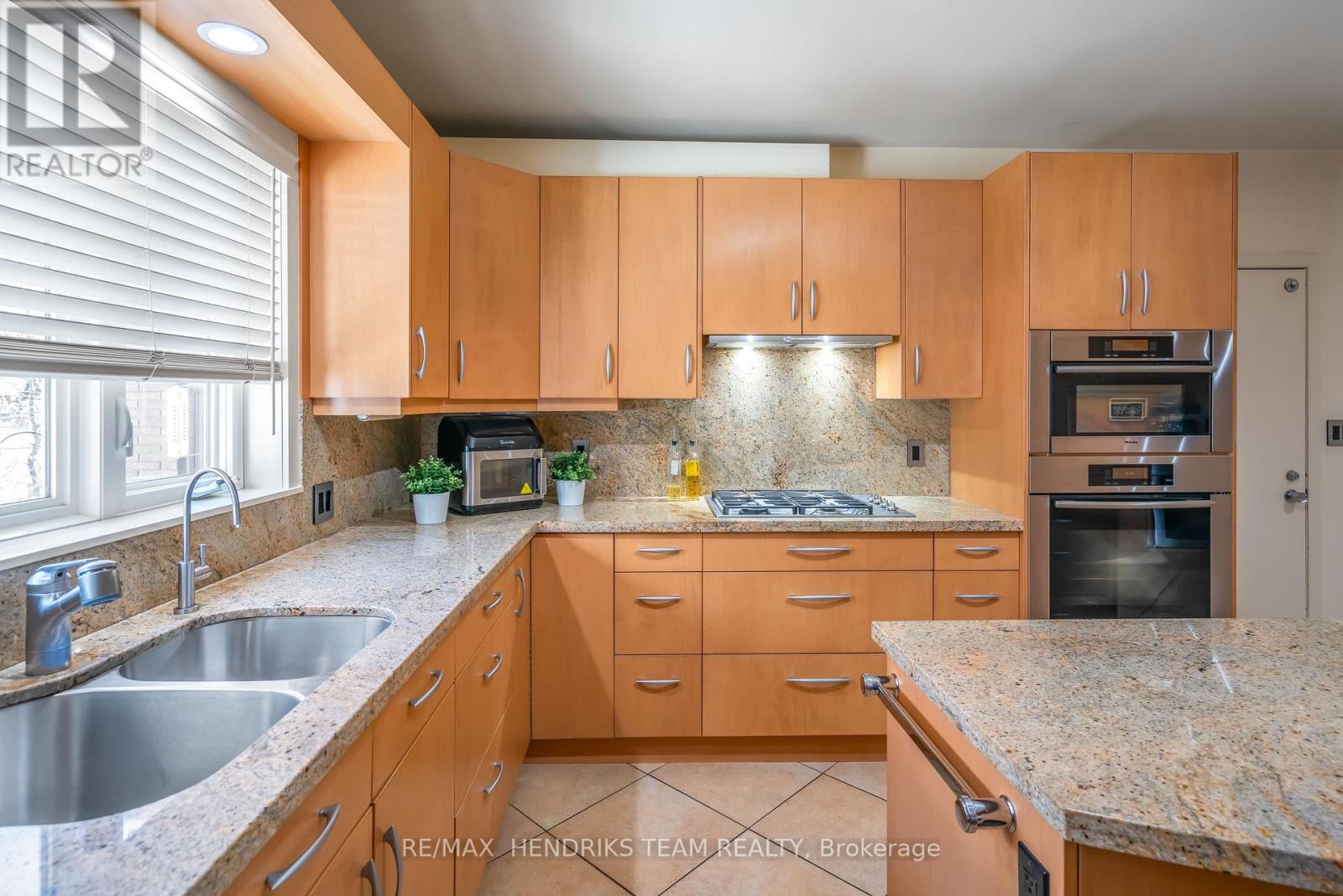 13 Jasmin Crescent, St. Catharines, Ontario  L2T 2B9 - Photo 17 - X12079076