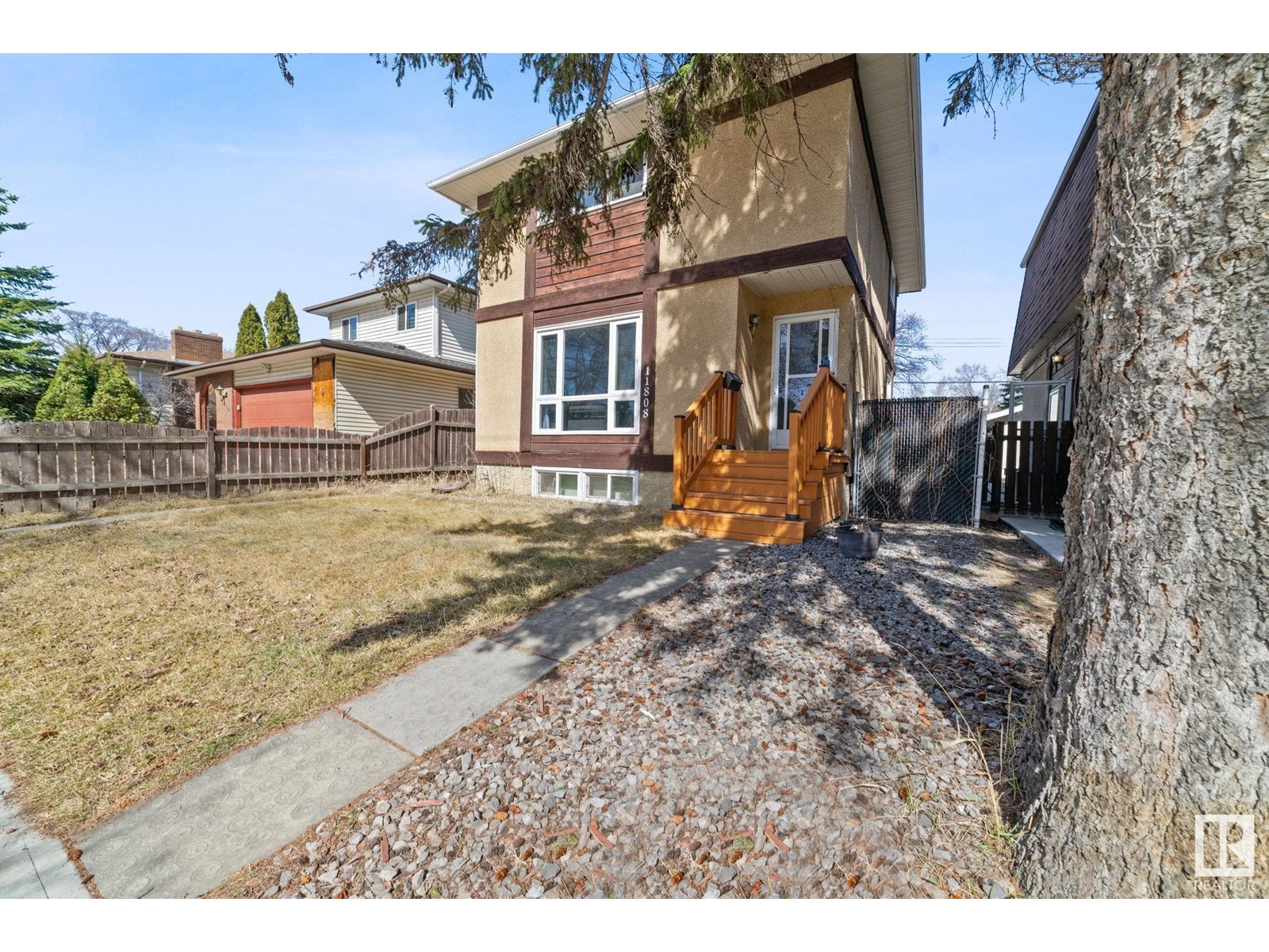 Property at 11808 129 AV NW image 2
