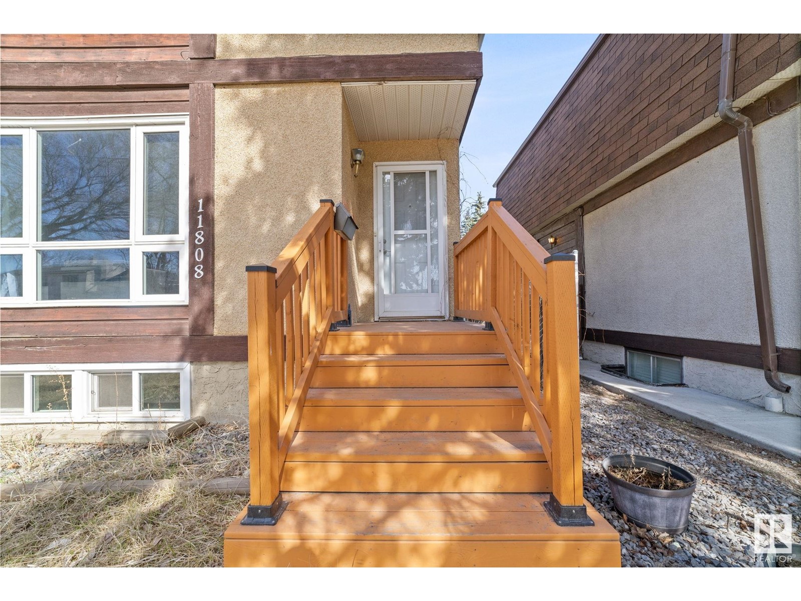 Property at 11808 129 AV NW image 3