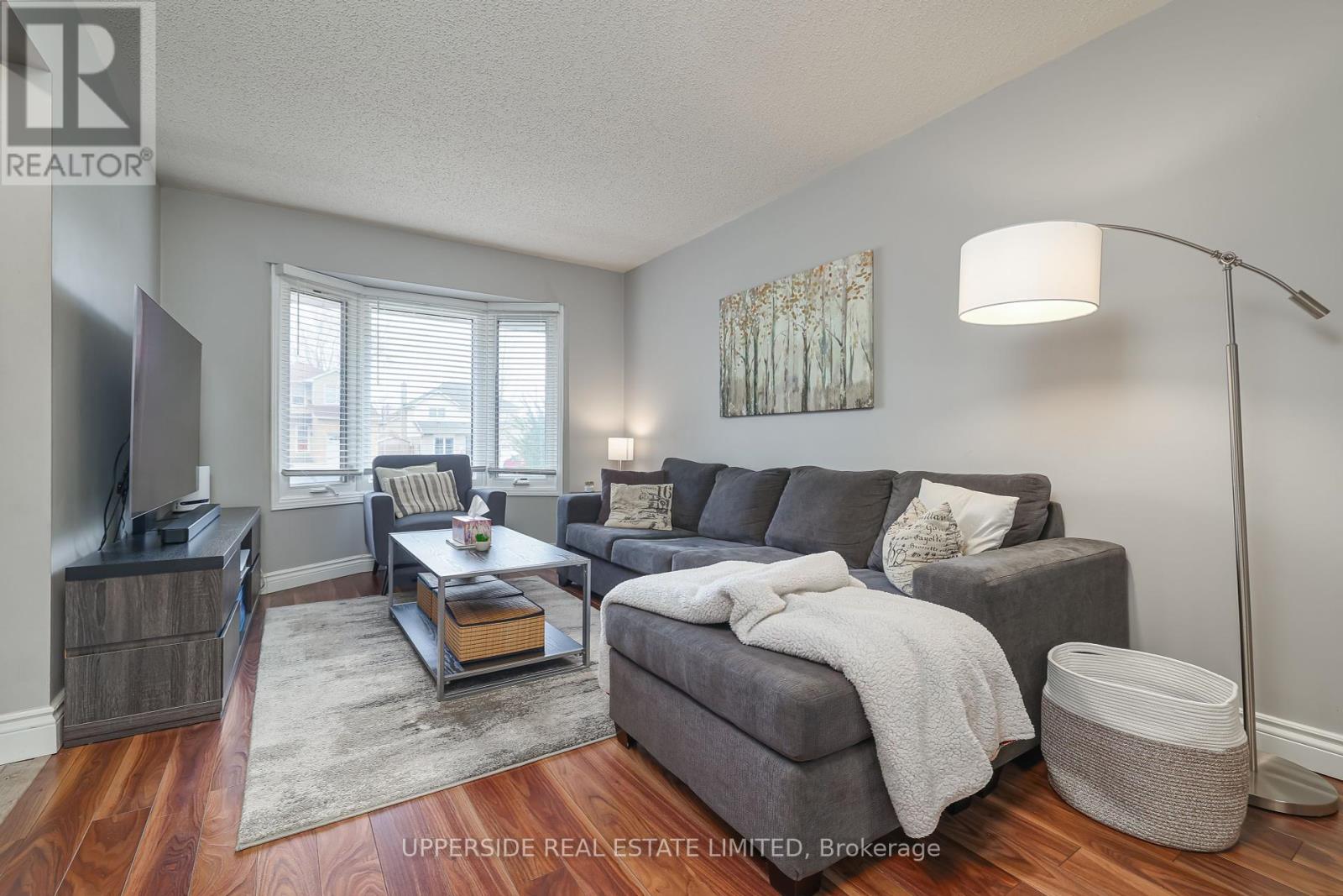 69 Janedale Crescent, Whitby, Ontario  L1N 6Z5 - Photo 4 - E12079073