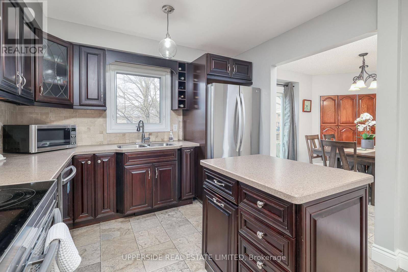 69 Janedale Crescent, Whitby, Ontario  L1N 6Z5 - Photo 8 - E12079073